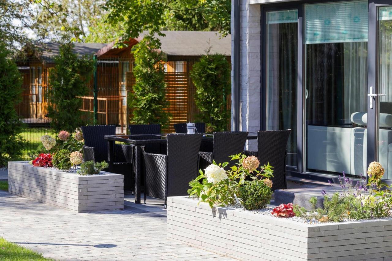 Year-Round Holiday Houses, أوسترونيه مورسكية المظهر الخارجي الصورة